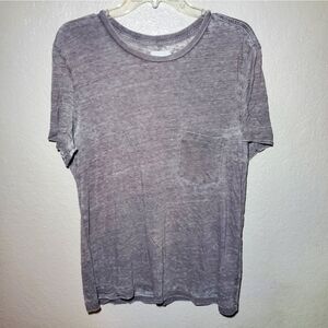 Fadeless men's tee shirt size medium.